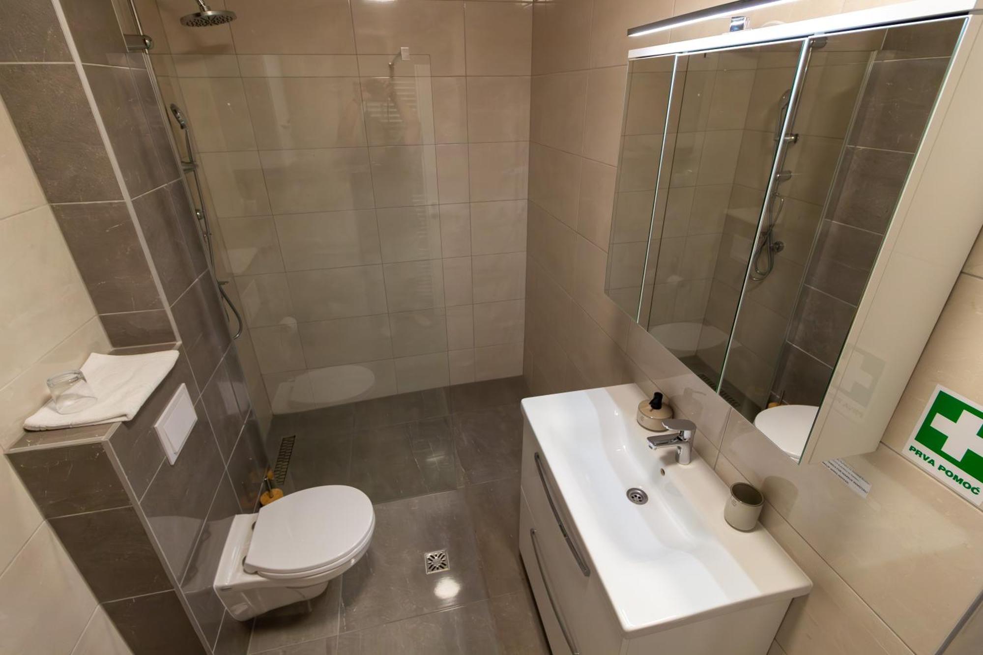 Gajeva Rooms - Stockholm Apartment Self Check-In 维罗维蒂察 外观 照片